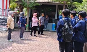 Praktikum Mahasiswa Program Studi Agroteknologi di Taman Kehati Indramayu